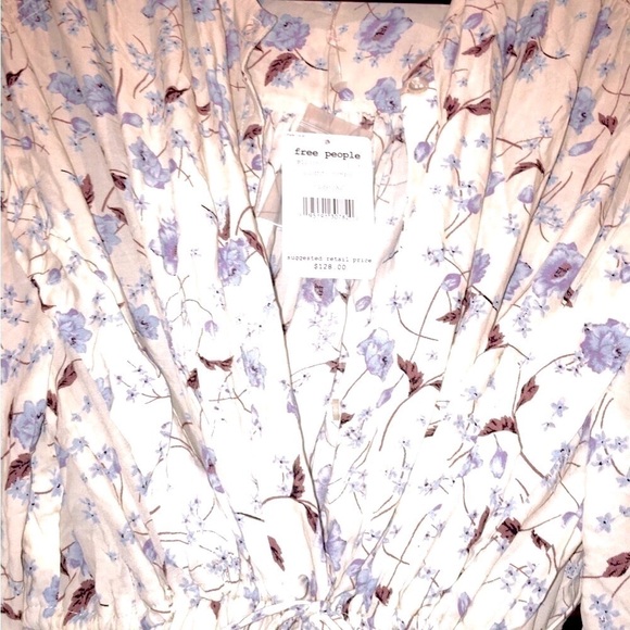 Free People beautiful floral dress, delicate flowers and flare skirt, NWT - Picture 3 of 8